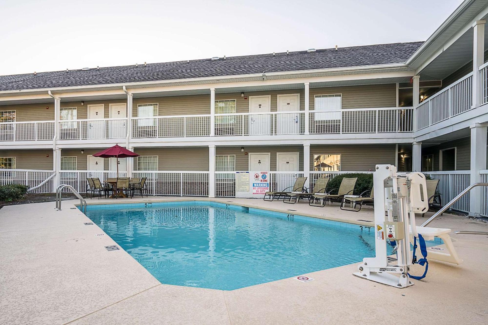 Suburban Studios Of Wilmington Exterior foto